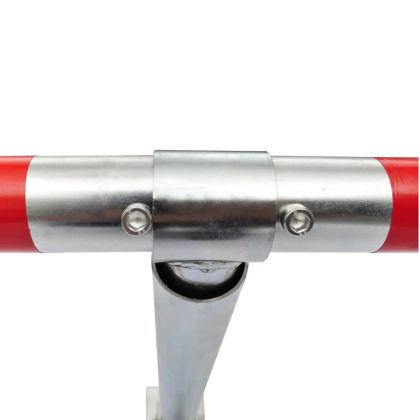 Скоба за паркомясто