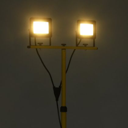 LED прожектор със статив, 2x30 W, топло бяло