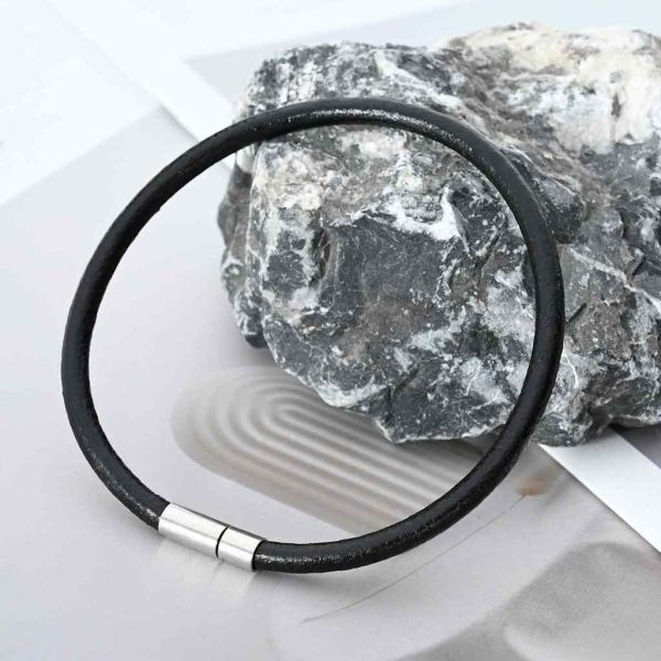 Кожена връв Черно Ø4 мм x 50 м Кожа