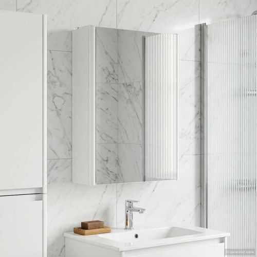 Шкаф с огледало за баня Бяло 33 x 11,5 x 50 см Инженерно дърво