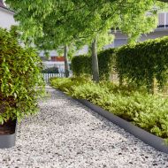 Подравняване на тревни площи 50 бр. антрацит 10x103 см