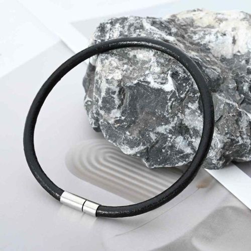 Кожена връв Черно Ø5 мм x 10 м Кожа