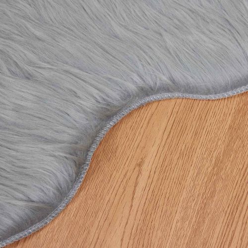Изкуствена овча килим TAFALLA Сиво 60 x 90 cm Полиестер